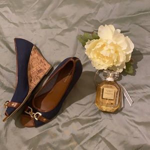 Tommy Hilfiger Wedges (Size 9)